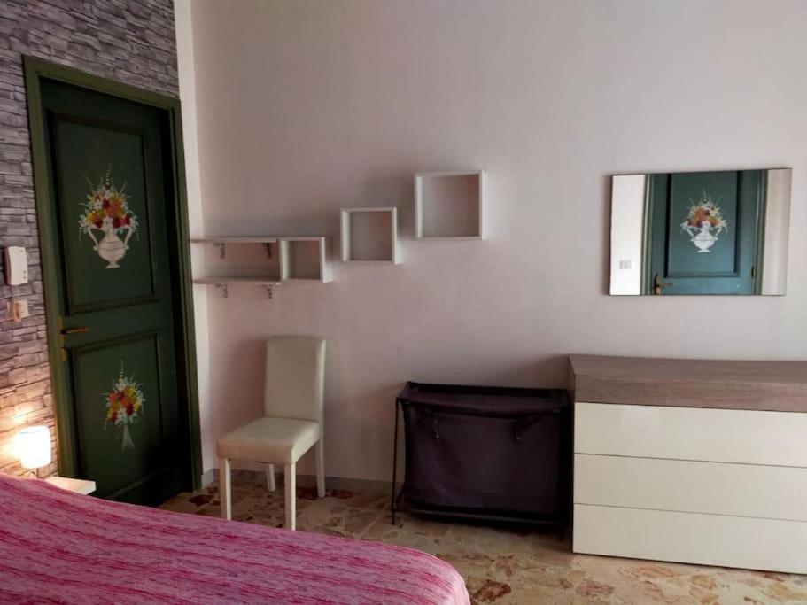 Casa Vacanza "Il Cortiletto" Шакка Экстерьер фото