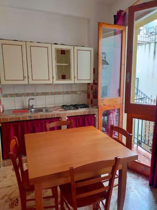 Casa Vacanza "Il Cortiletto" Шакка Экстерьер фото