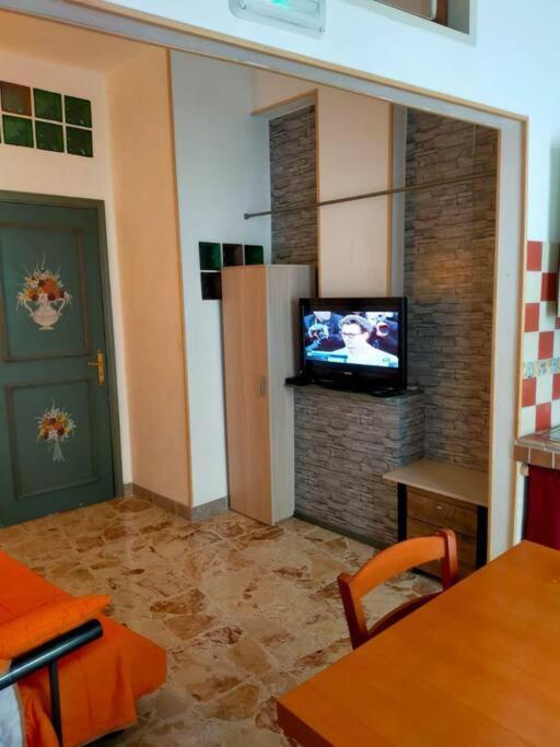 Casa Vacanza "Il Cortiletto" Шакка Экстерьер фото